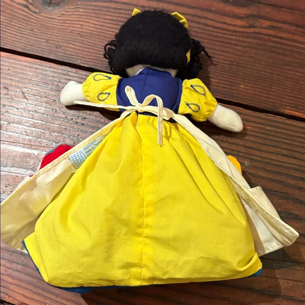 Three-in-One Snow White, Prince, Evil Queen Doll with Dwarfs (6)